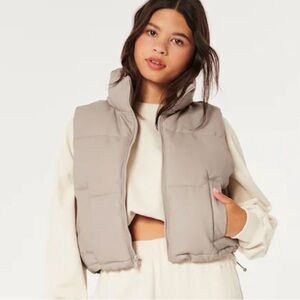 NWT - Hollister Women's Taupe Puffer Vest XS